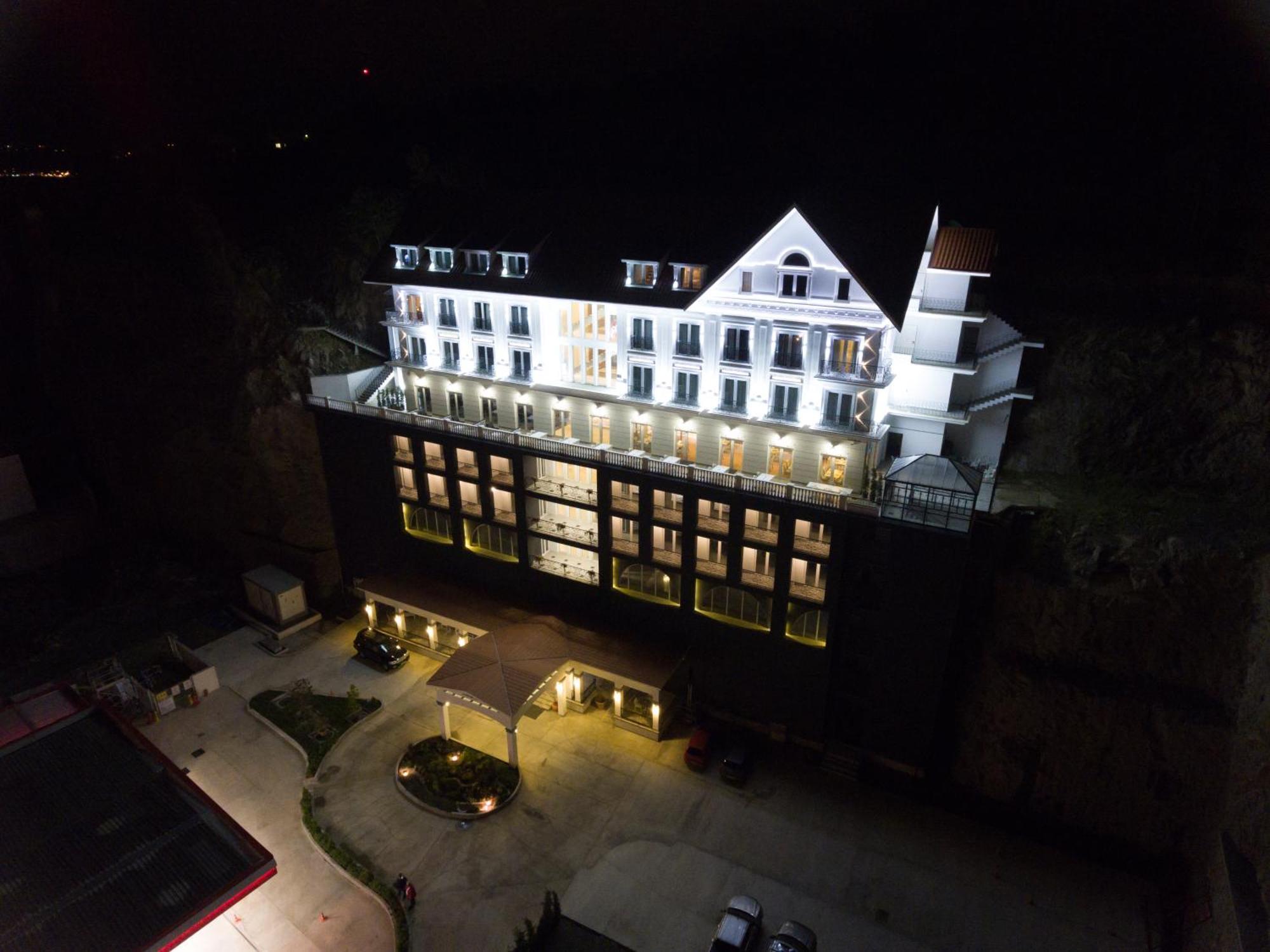 Mell Hotel Trabzon Esterno foto